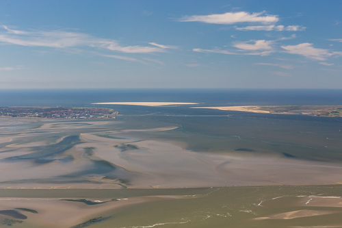 Den Helder on the left, Texel on the right